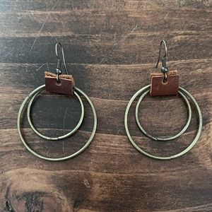 Double hoop earrings